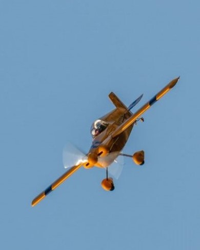 Dive into the aerobatic box